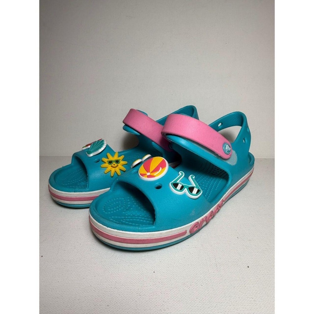 Girls‎ Crocs Bayband Blue and Pink Sandals with Six Summer Jibbitz Sz J3 EUC